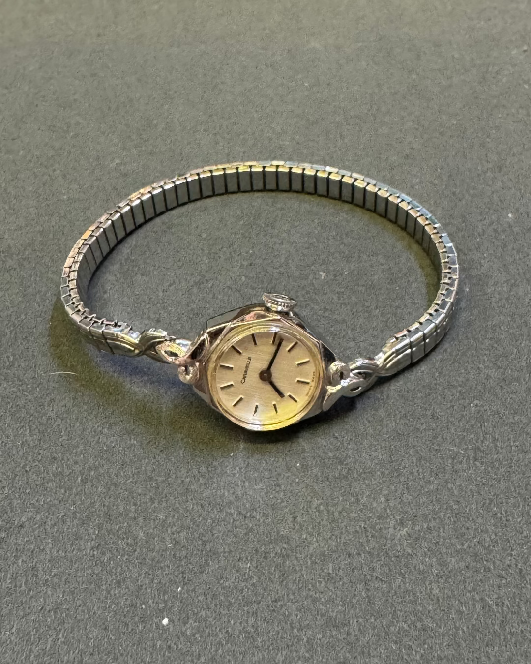 Vintage caravelle sliver Manual Winding watch