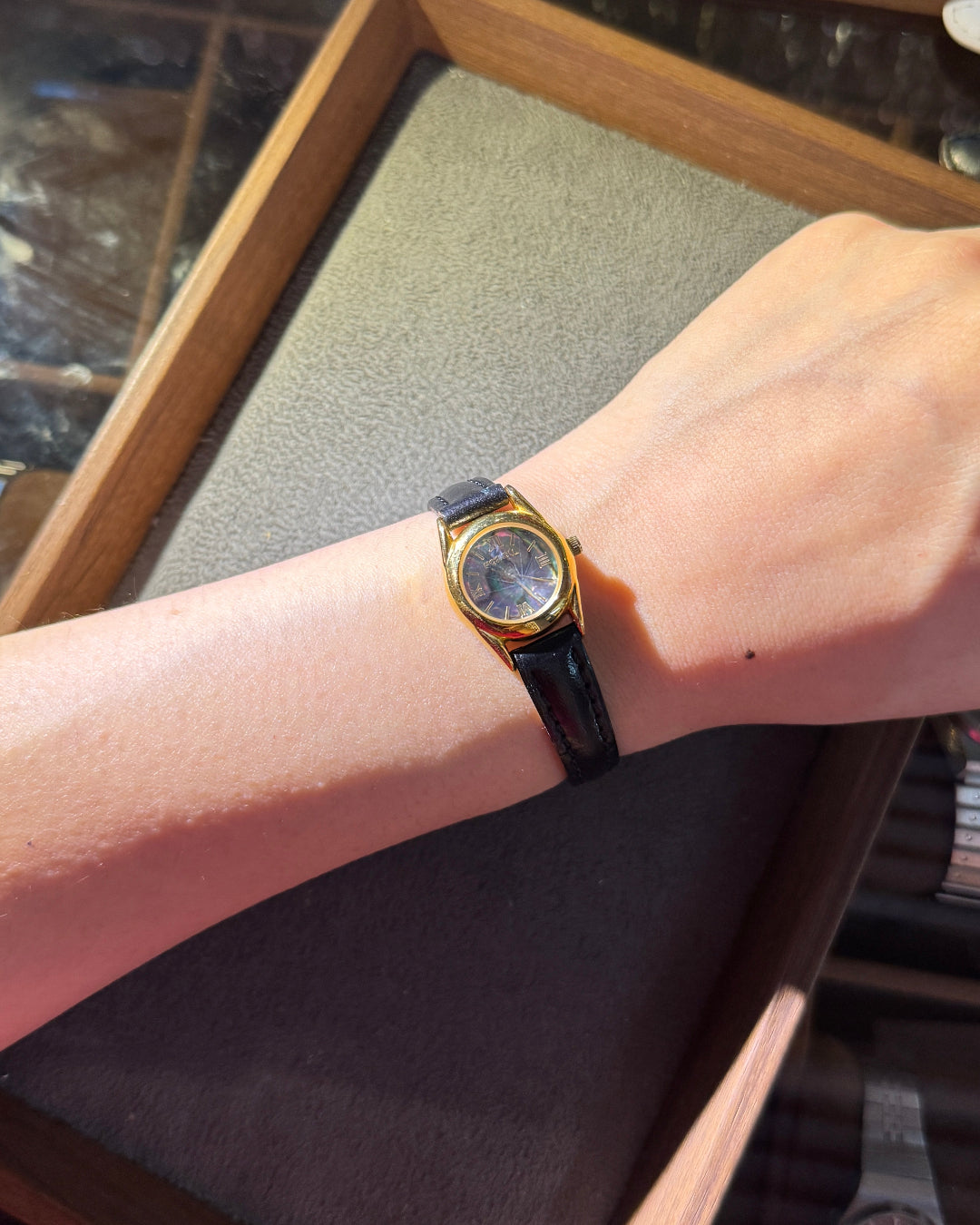 Fossil Diamond cut Prism Glass abalone quartz watch
