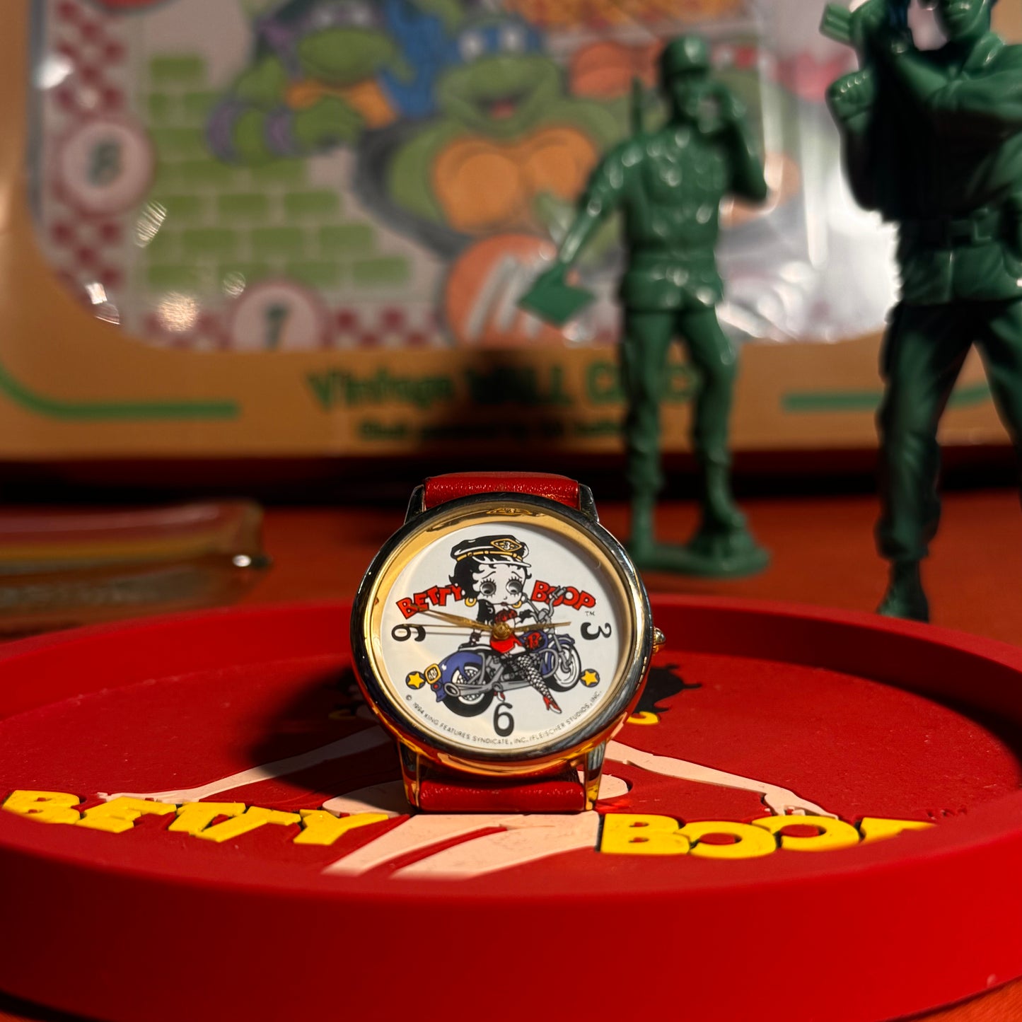 Betty Boop 眼仔電單車 動態石英錶