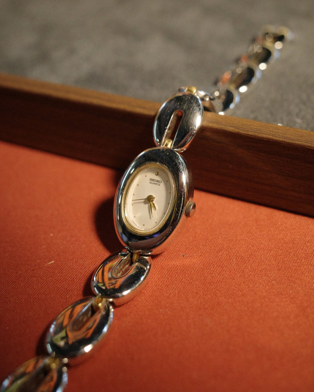 Seiko 1990s Oval Round shaped watch