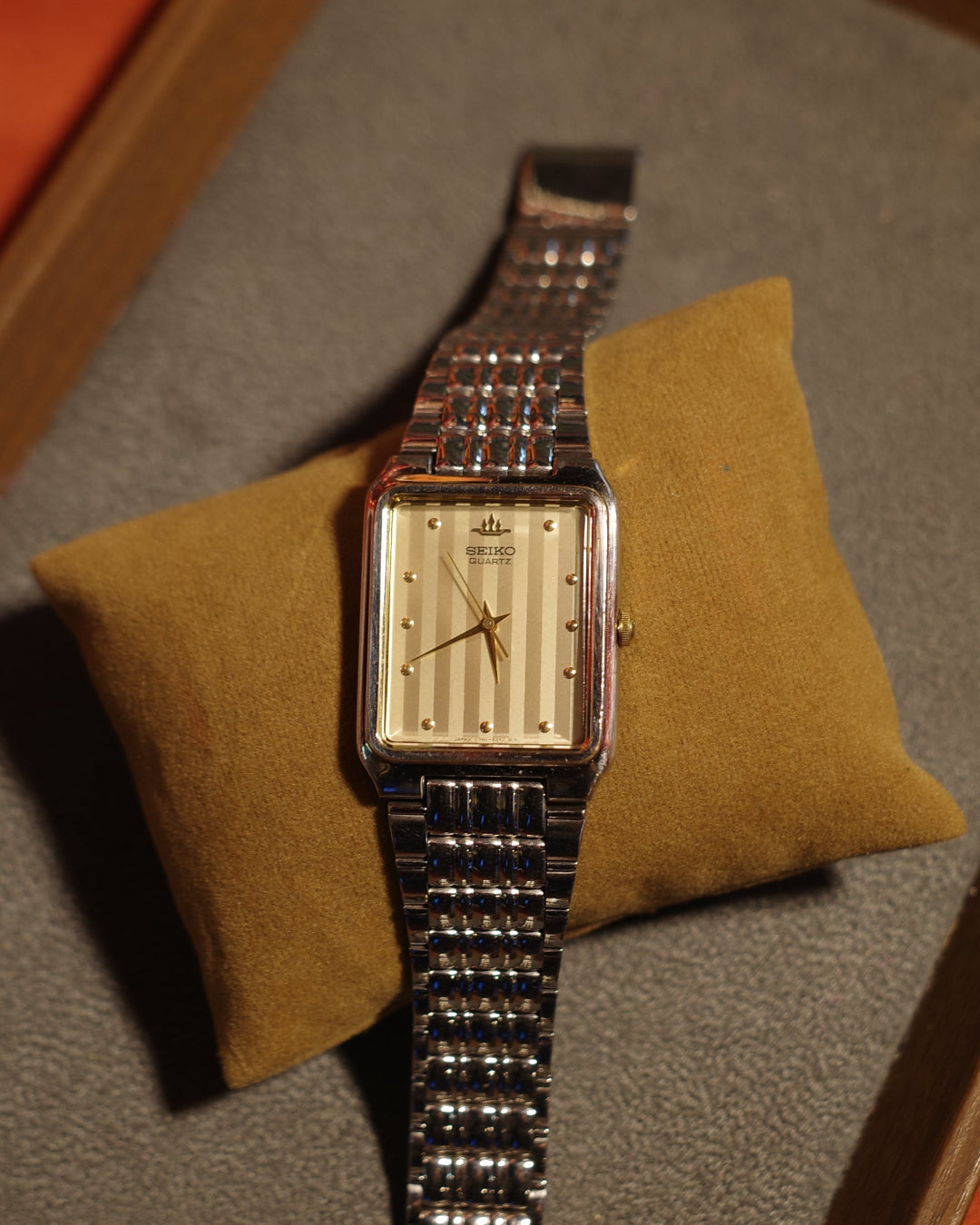 Seiko Galaxy V701-5K90 Watch