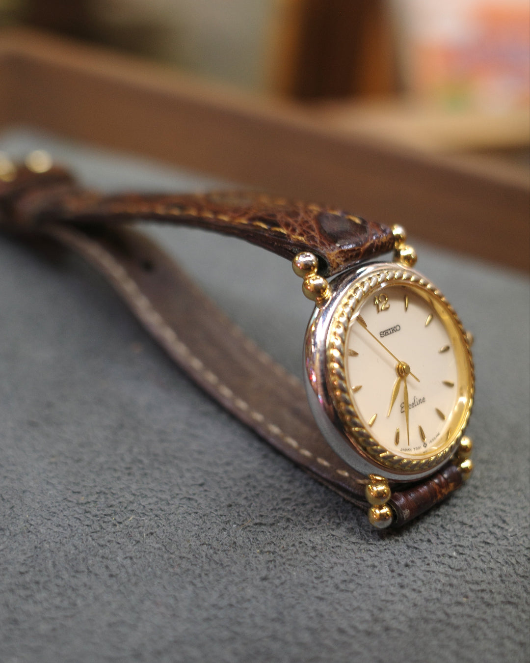 Vintage Seiko Exceline gold-tone round Dial Quartz Watch, Wheat Ear Pattern