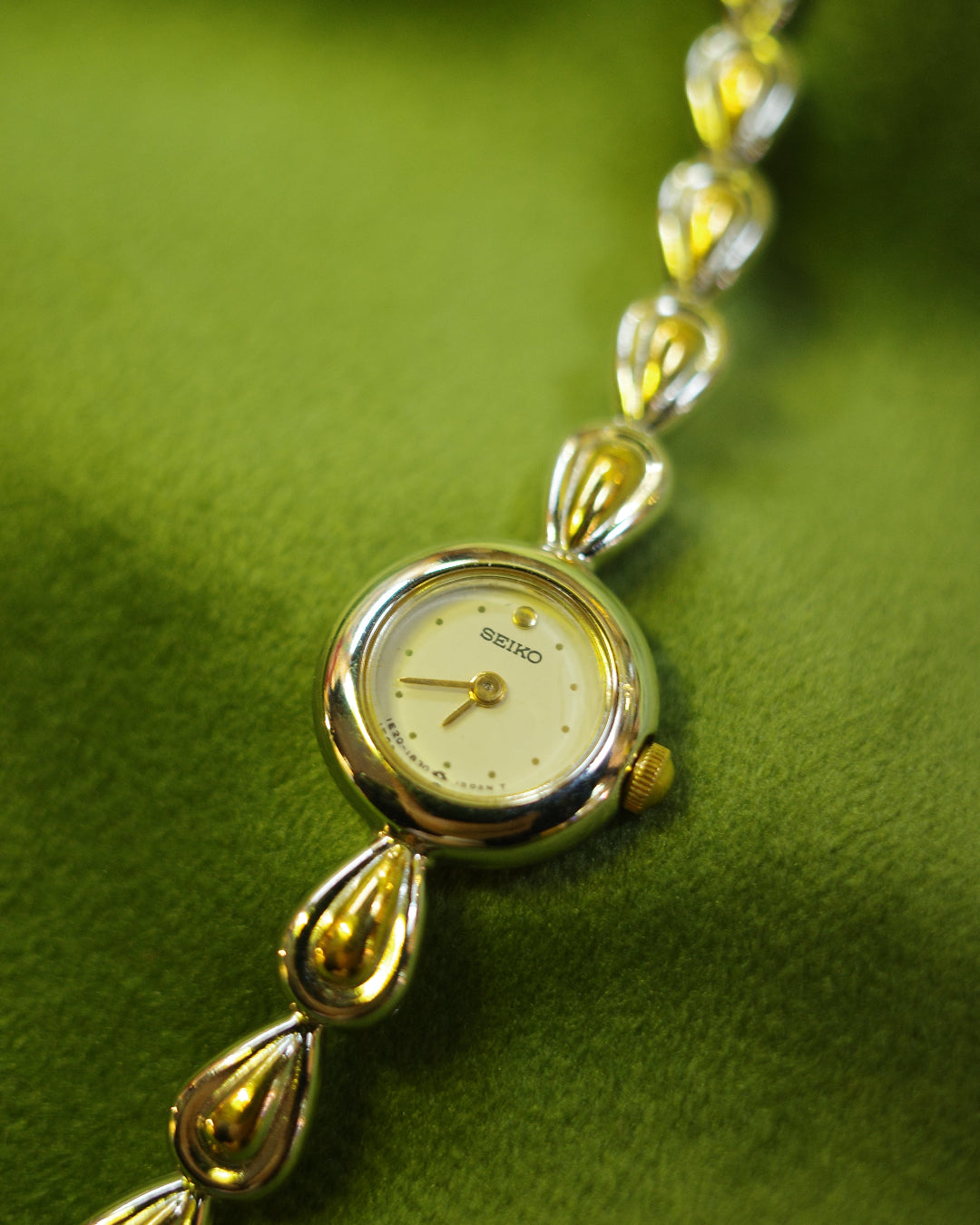 Vintage Seiko water drop small tiny watch