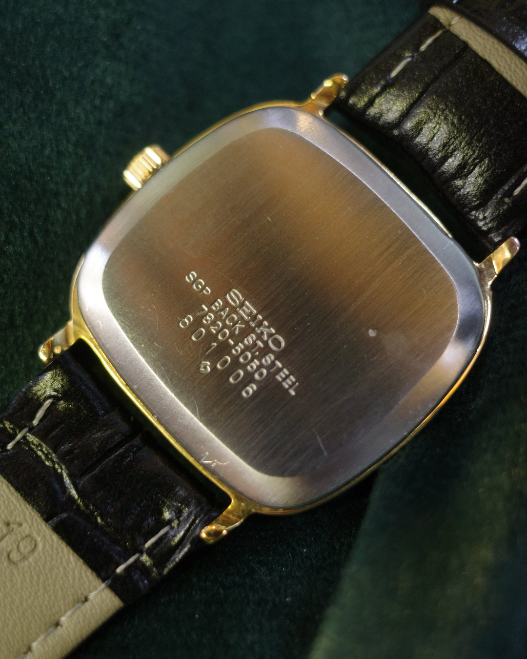 Vintage Seiko Black Face Chariot 7820-5050 Man tank watch