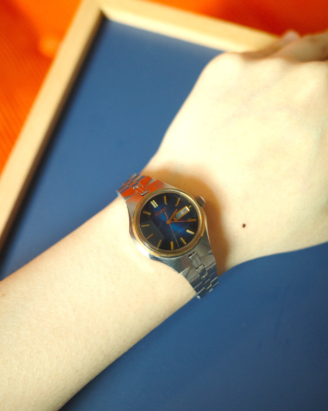 Vintage Seiko automatic Blue Dial cut glass 17 Jewels Cut Glass 2206-0320