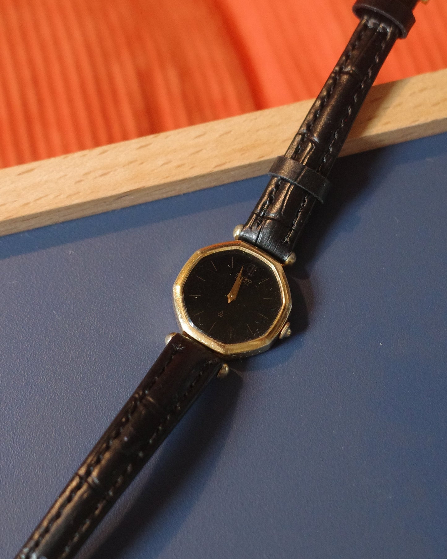 【SGP】Seiko diamond black face 1400-5260 quartz watch