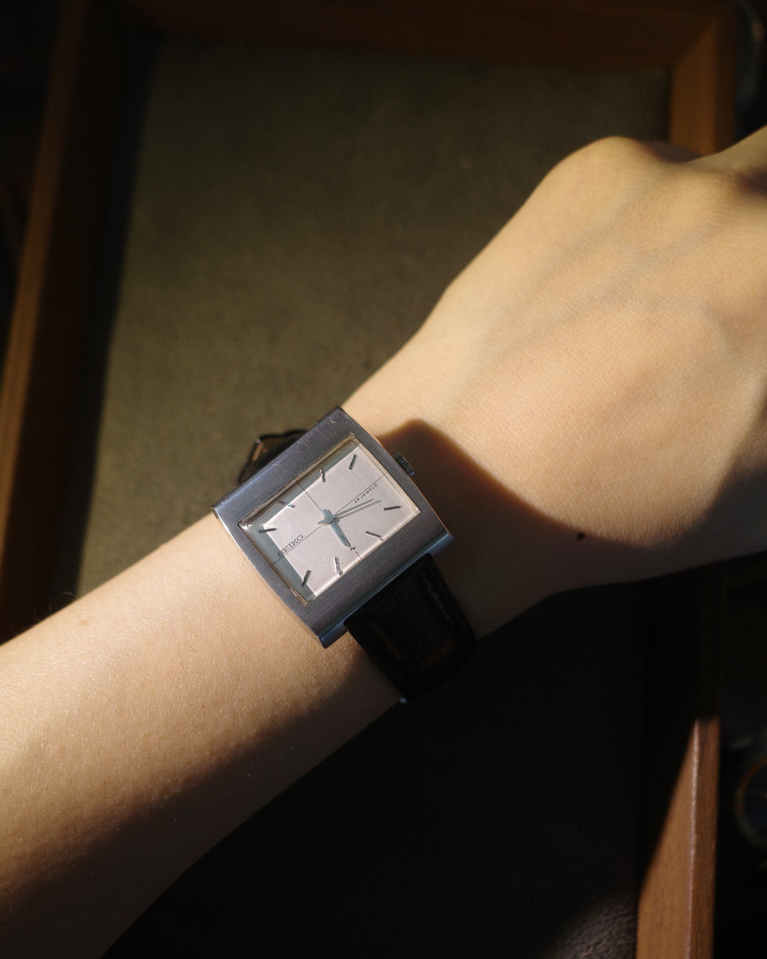 1971 Seiko rectangle silver tone winding watch 2559-3010
