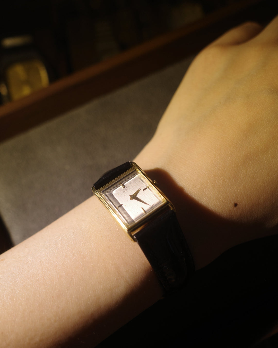 1985 Seiko silver tone small tank quartz watch