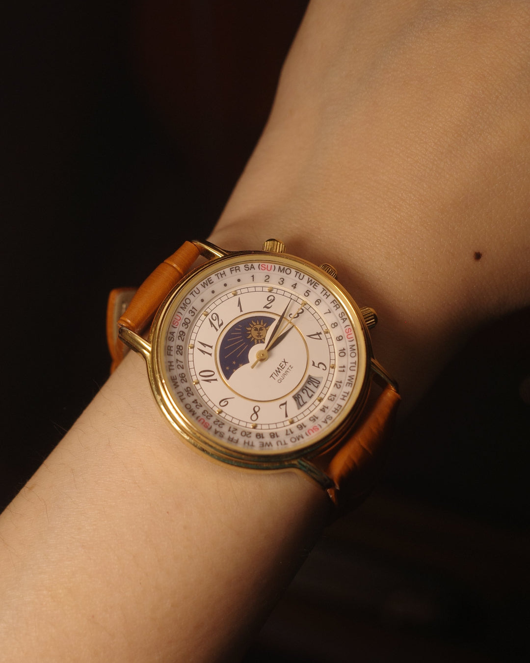 1990 Timex 364 T Cell Moon & Sun watch with calendar dial