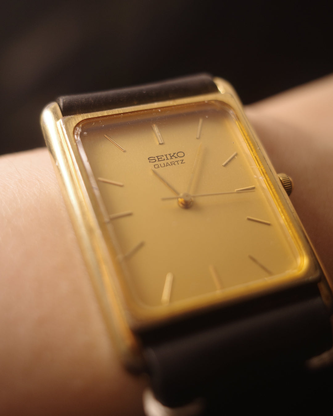 1984 Seiko yellow dial gold tone quartz watch 9021-5000