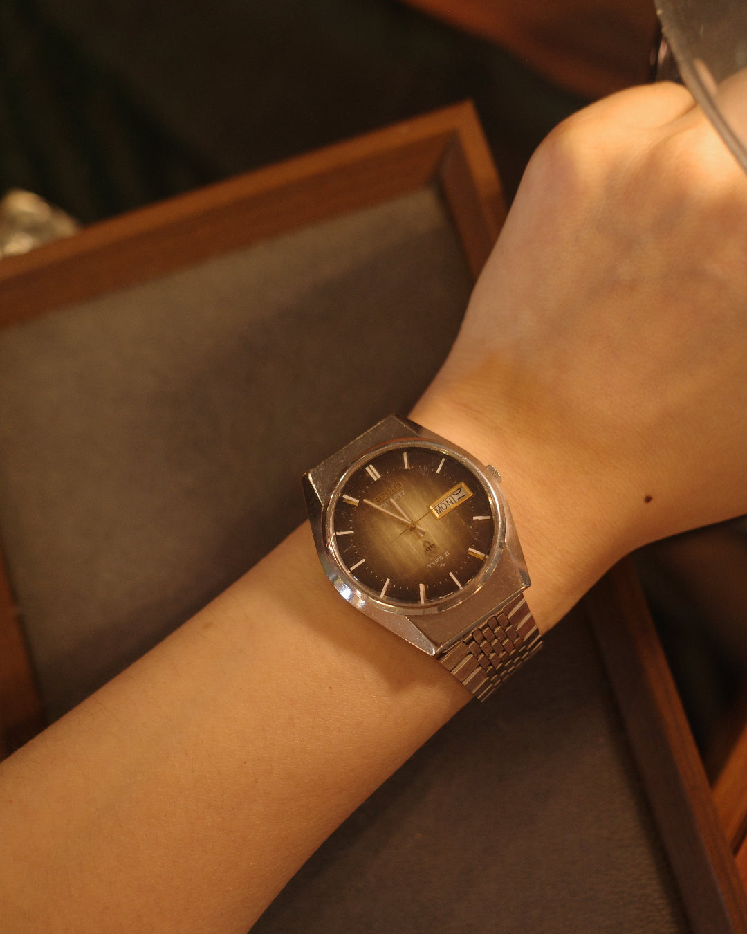 1977 Seiko type ii brown dial wood grain pattern cut glass quartz watch 4336-8060