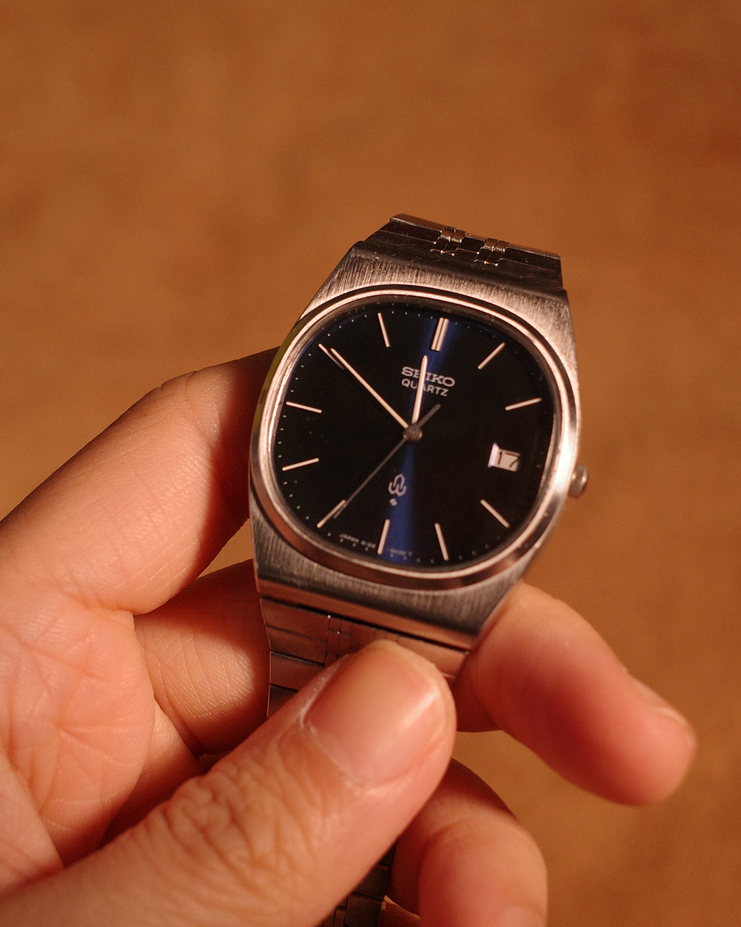 1977 Seiko Metallic Blue TV Dial Date Quartz watch 4122-5020