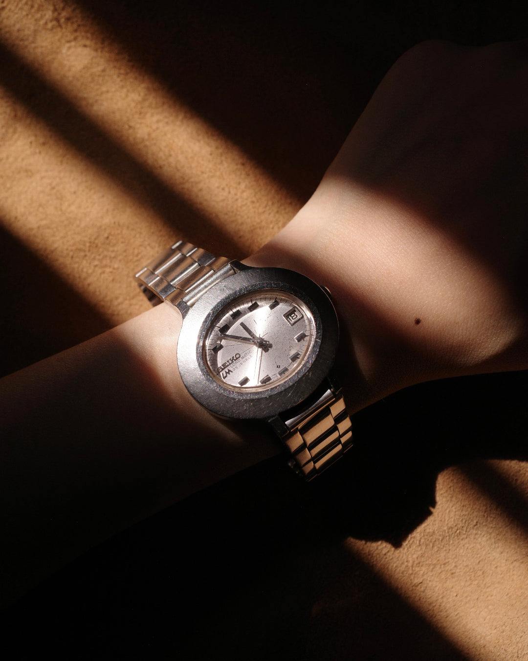 1970 Seiko LM futuristic silver tone oval shape automatic watch 5605-5010