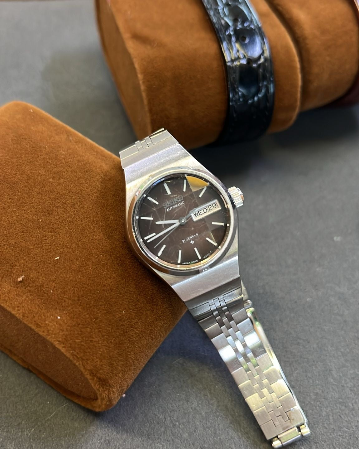 Vintage Seiko automatic brown Dial cut glass 17 Jewels Cut Glass 2206-0320