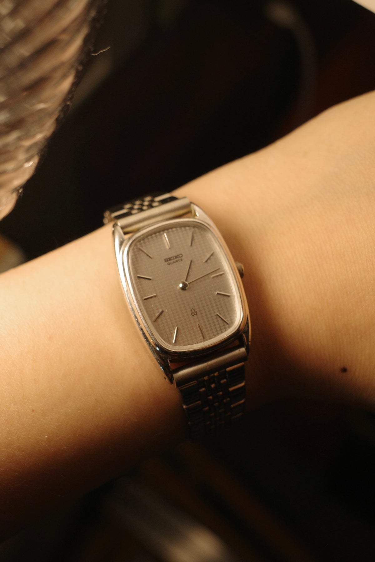 【PDP】1988 Seiko silver tone patterned ellipse shape quartz watch 4720-5100