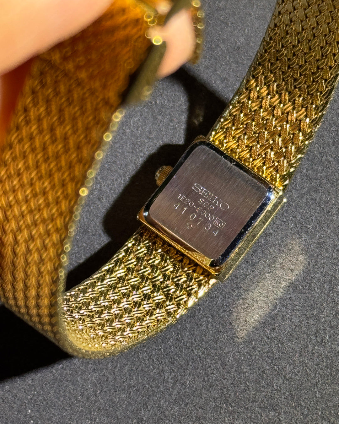 1984 Seiko little gold brick quartz watch 1e20-5000