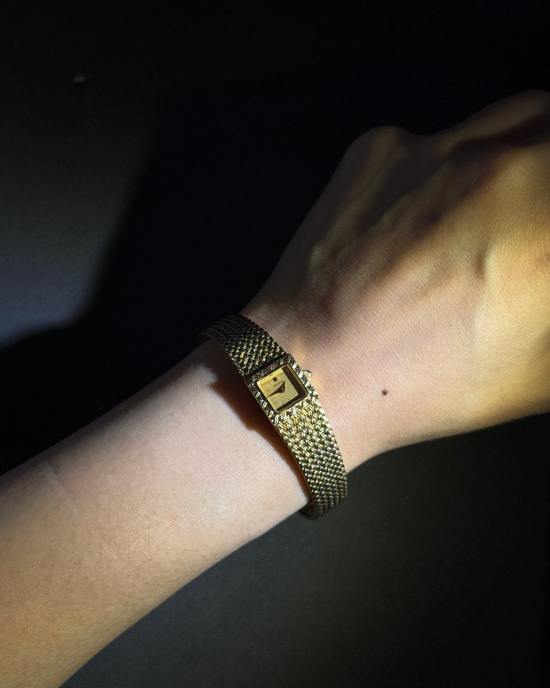 1984 Seiko little gold brick quartz watch 1e20-5000