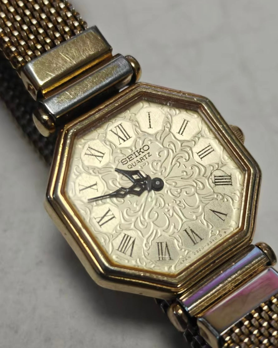 Seiko octagon flora pattern quartz watch