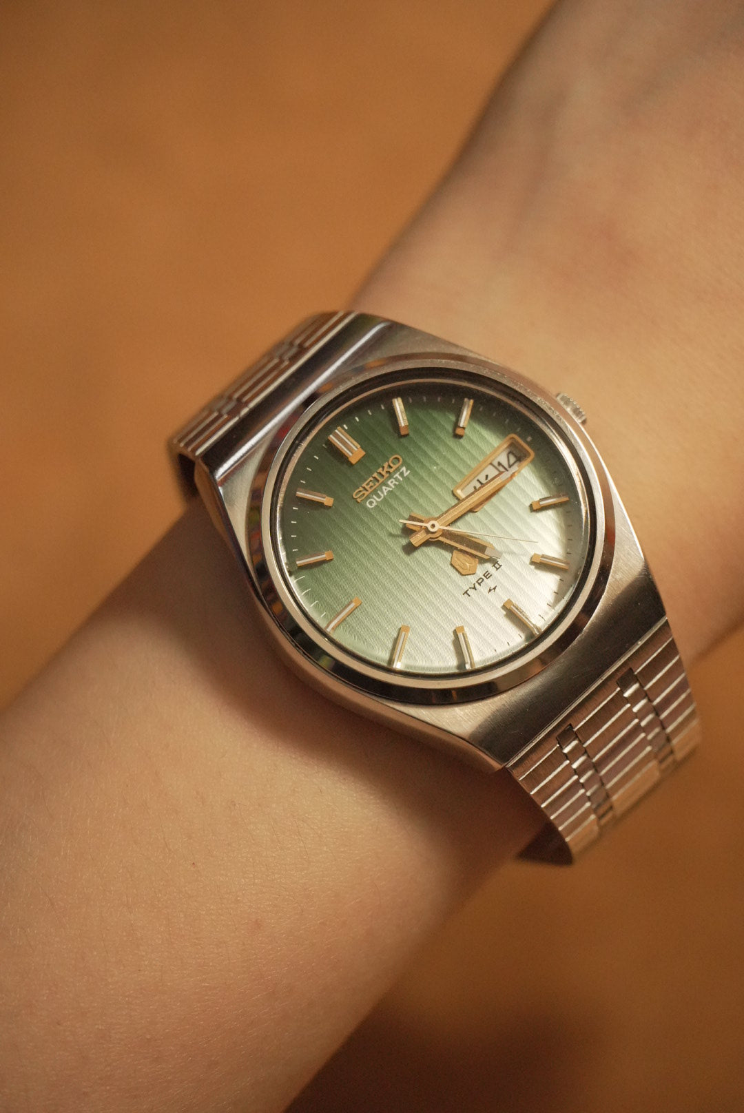 1976 Seiko Type ii green to white gradient liner quartz watch 4623-8030