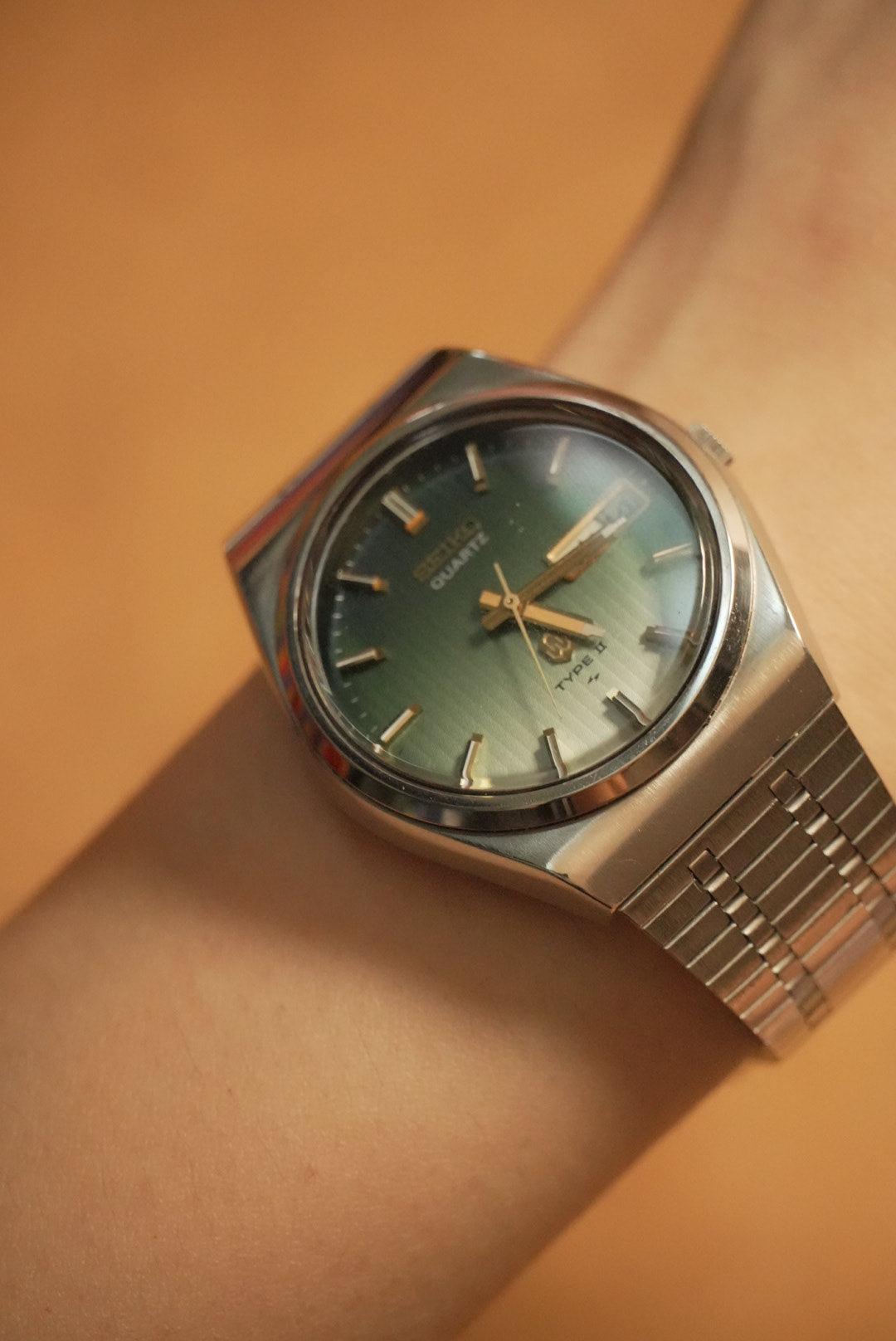 1976 Seiko Type ii green to white gradient liner quartz watch 4623-8030