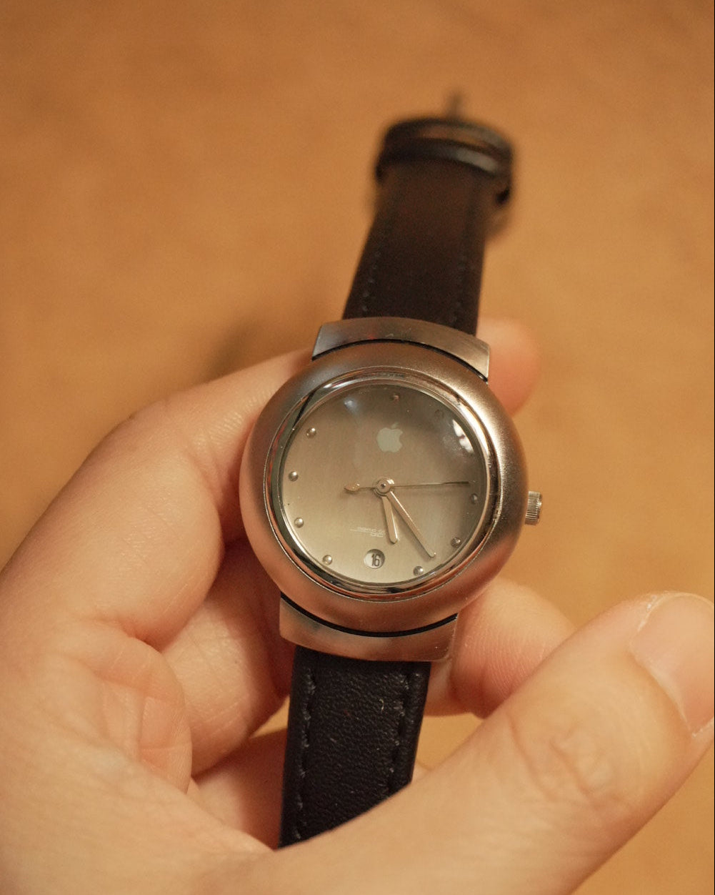 1990 Apple macintosh quartz watch