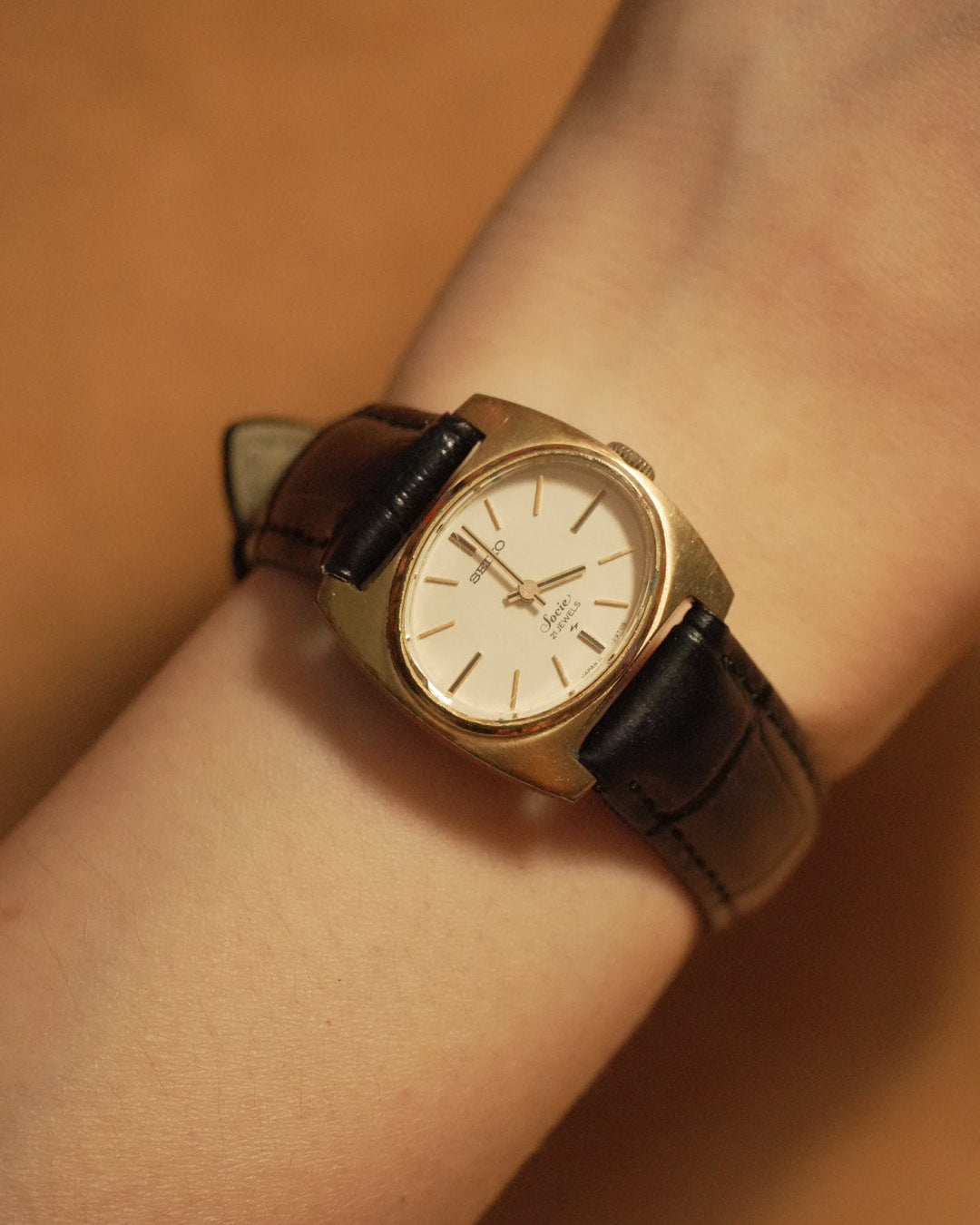 1974 Seiko Socie oval shape gold tone case winding watch 11-7950