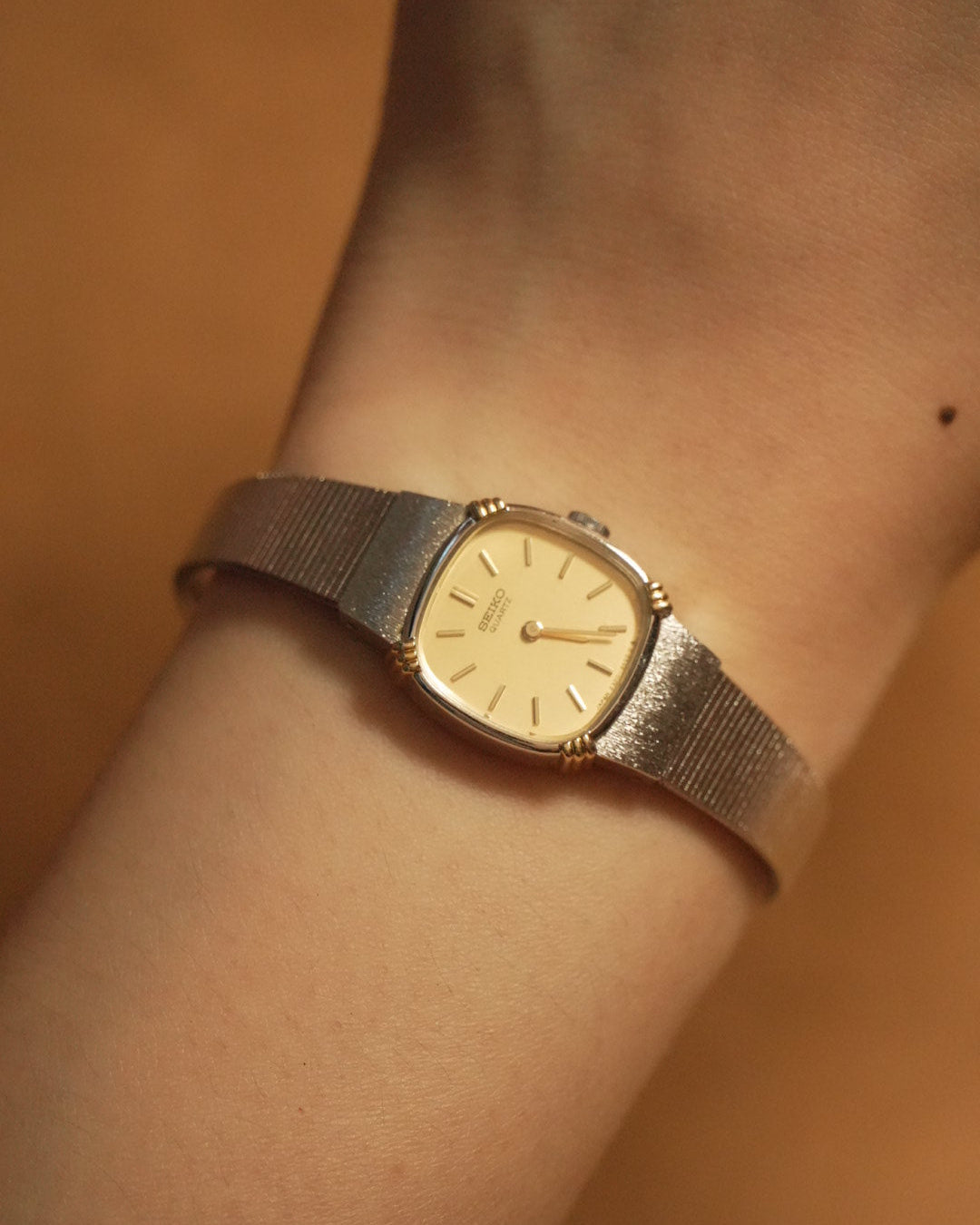 【 SGP + PDP 】1982 Seiko small tiny square silver bracelet quartz watch