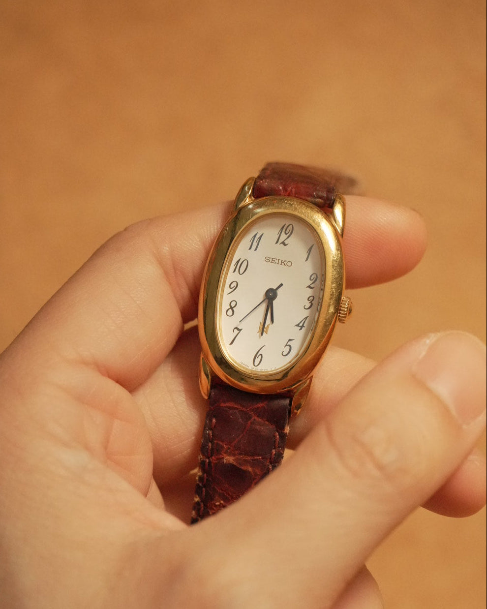 1985 Seiko cartier baignoire like oval gold tone quartz watch 1f21-5b70