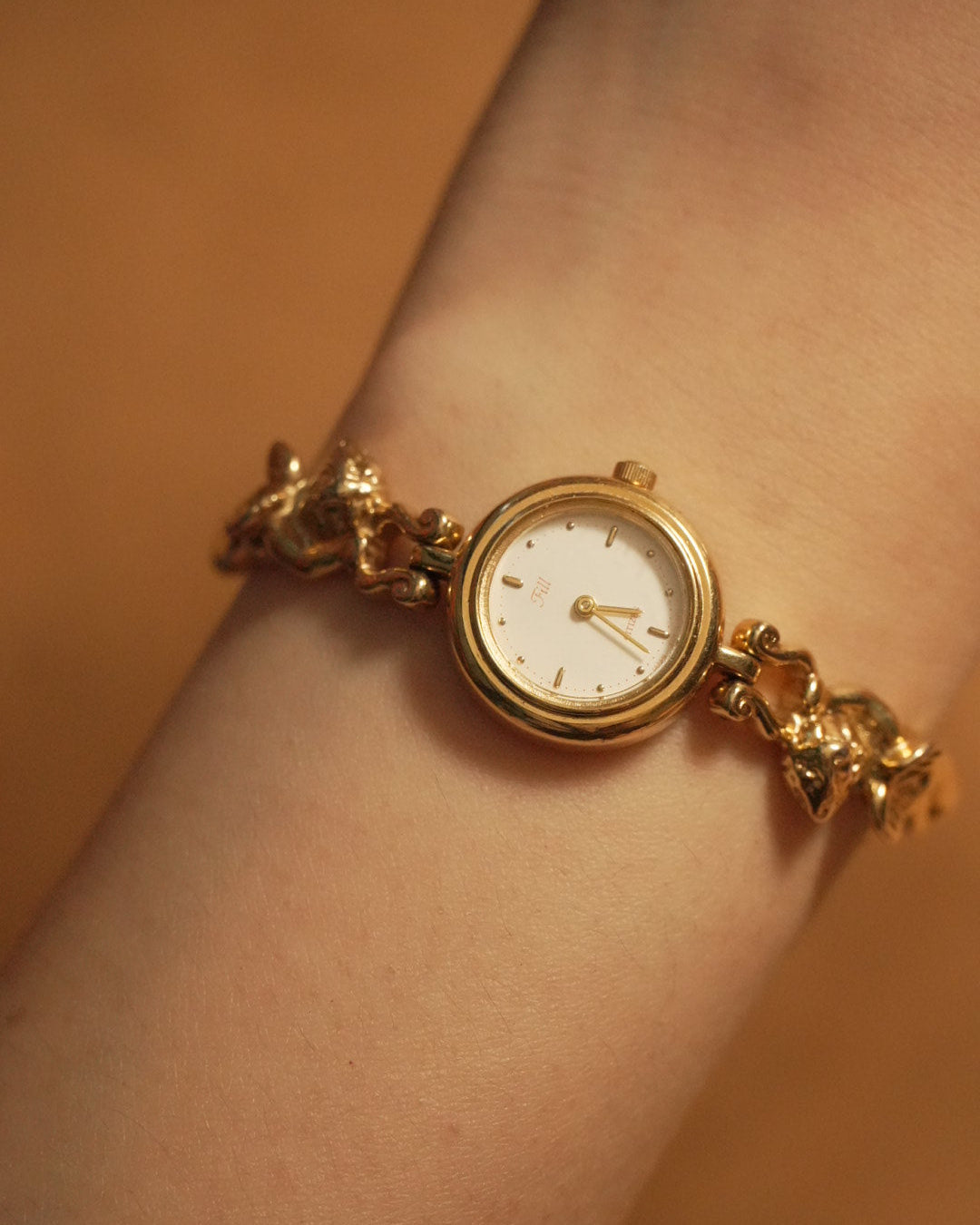 1984 Citizen angel bracelet white dial quartz watch