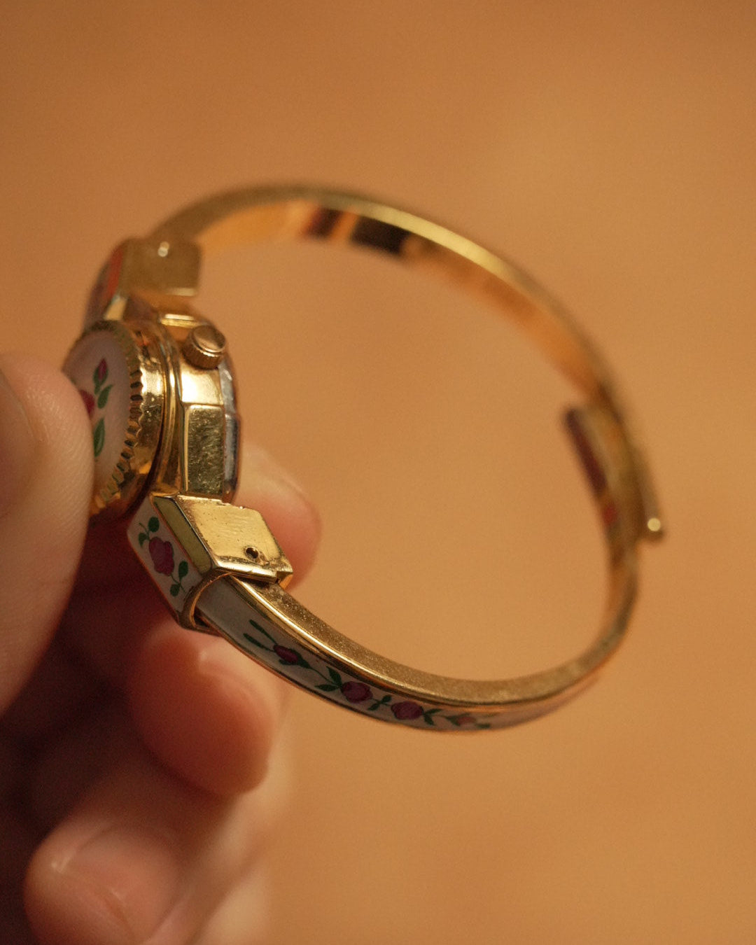 1980 Swiss B rose style bangle watch rose style