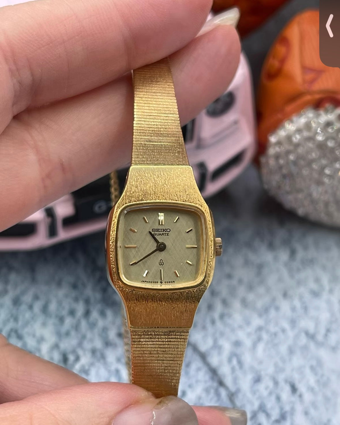 1989 Seiko small tv gold watch SGP