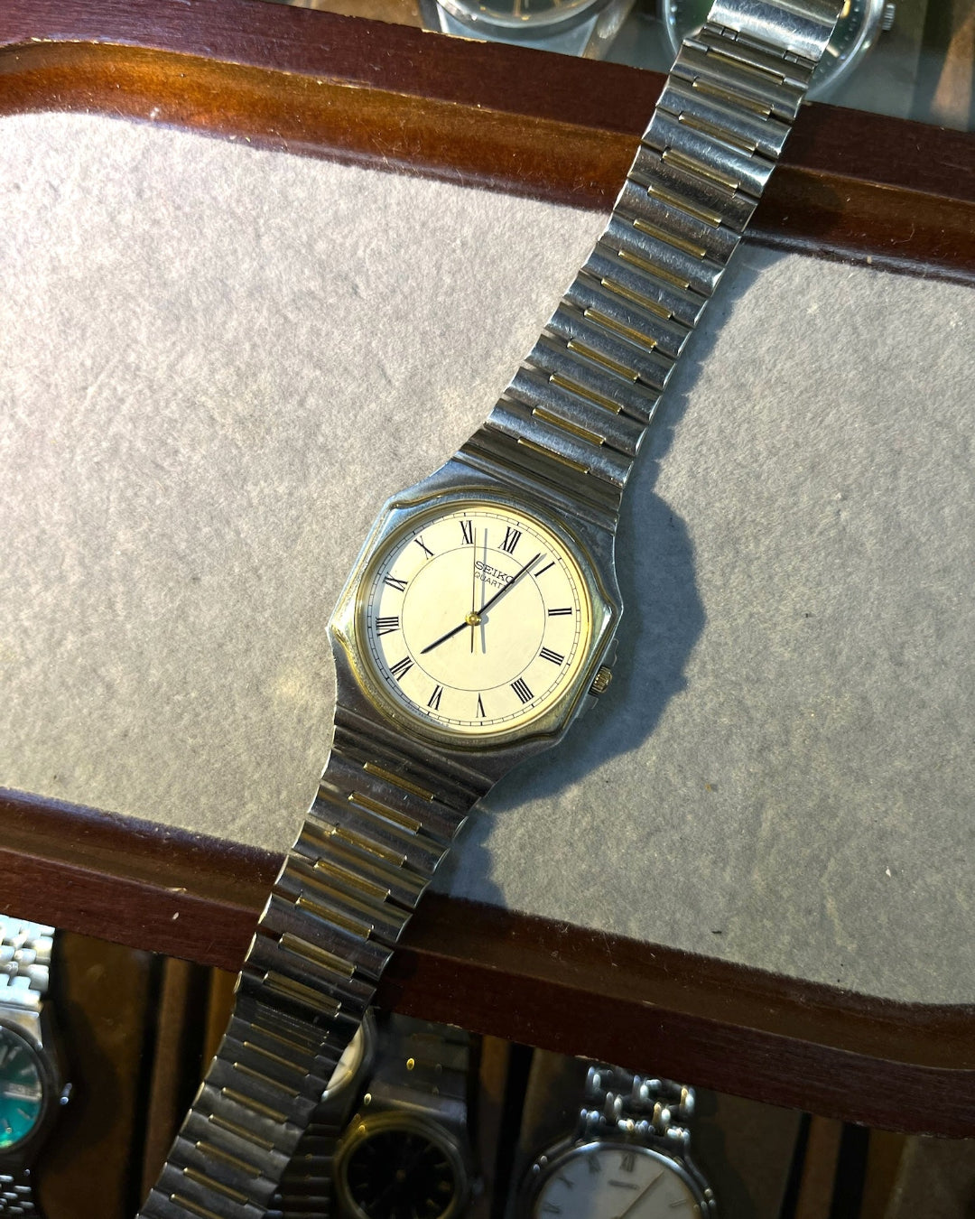 1982 Seiko cartier like two tone gold crown quartz watch 9521-6010 man size