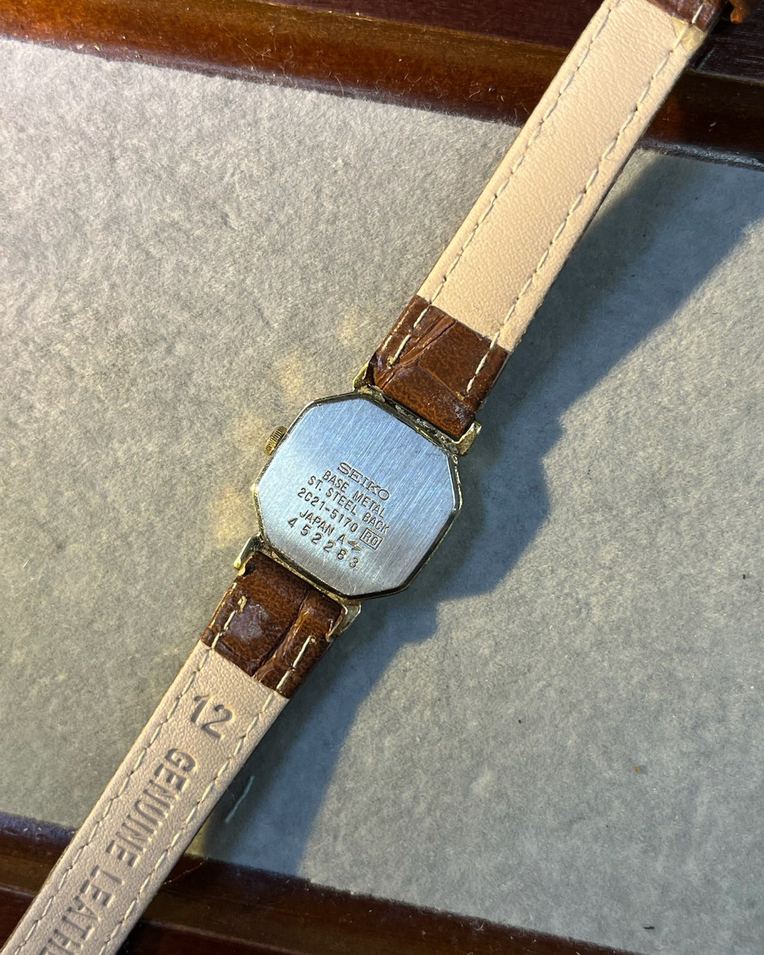 1984 Seiko octagon small face quartz watch 2c21-5170