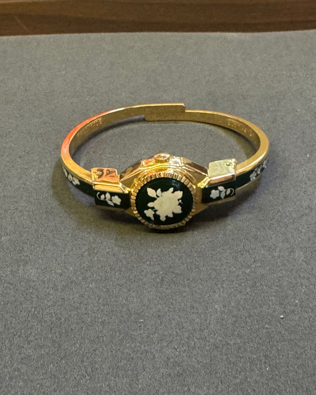 Vintage André Mouche Green flora bangle watch swiss made