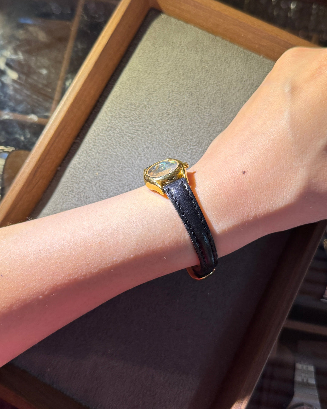 Fossil Diamond cut Prism Glass abalone quartz watch