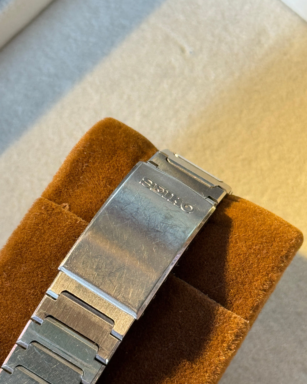 1982 Seiko silverwave two tone round dial quartz watch