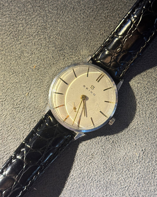 1950 Seiko S super manual winding  small second 14039 watch