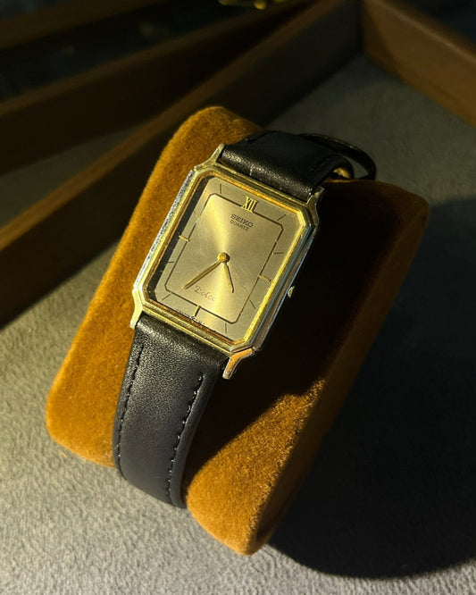 1984 Seiko dolce grey blue mix dial quartz watch
