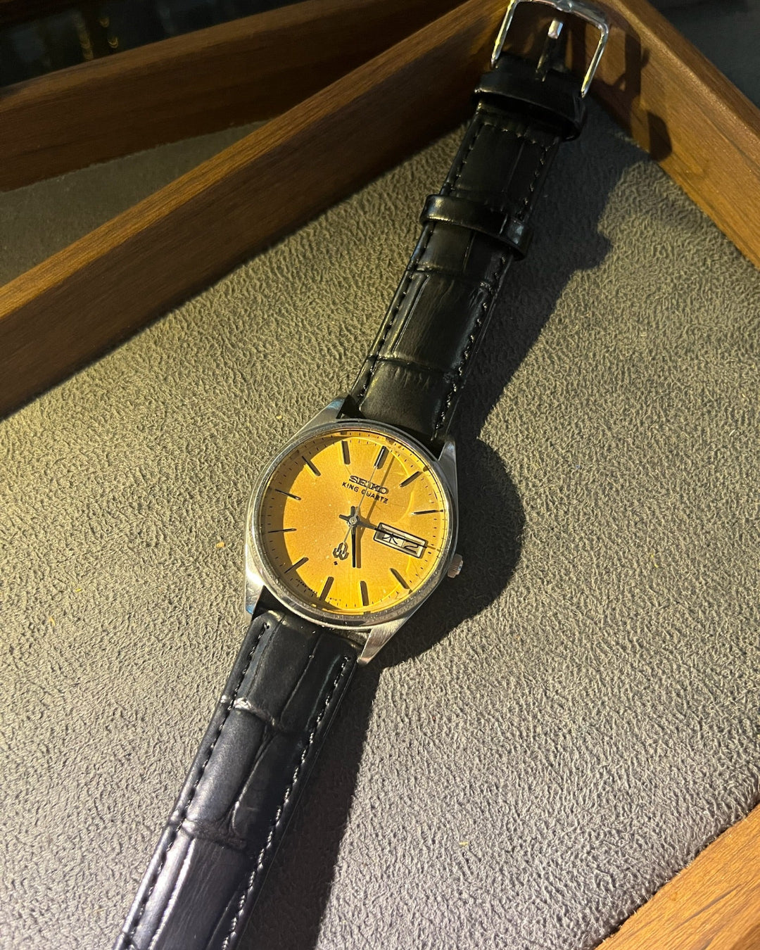 1977 Seiko King quartz tropical dial face quartz watch