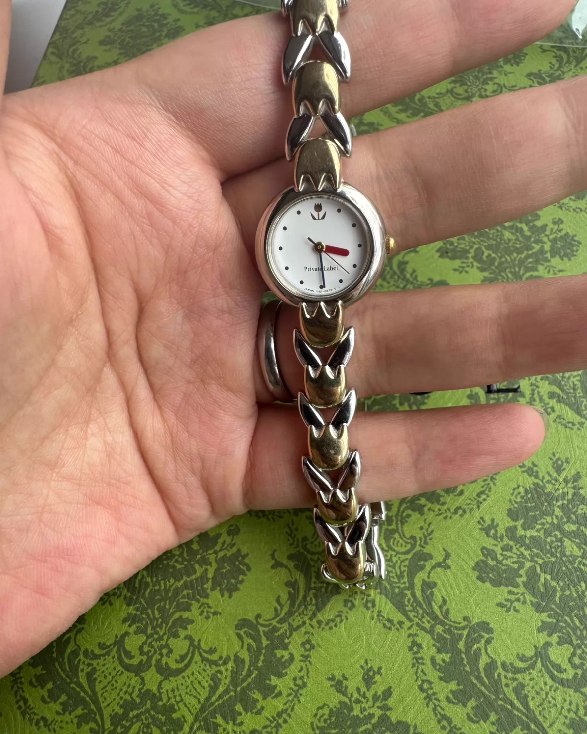 Vintage private label tulip flower bracelet watch ladies quartz