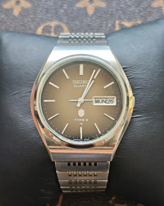 Vintage 1976 Seiko Type II Dark Brown Earlier Quartz watch 4623-8010