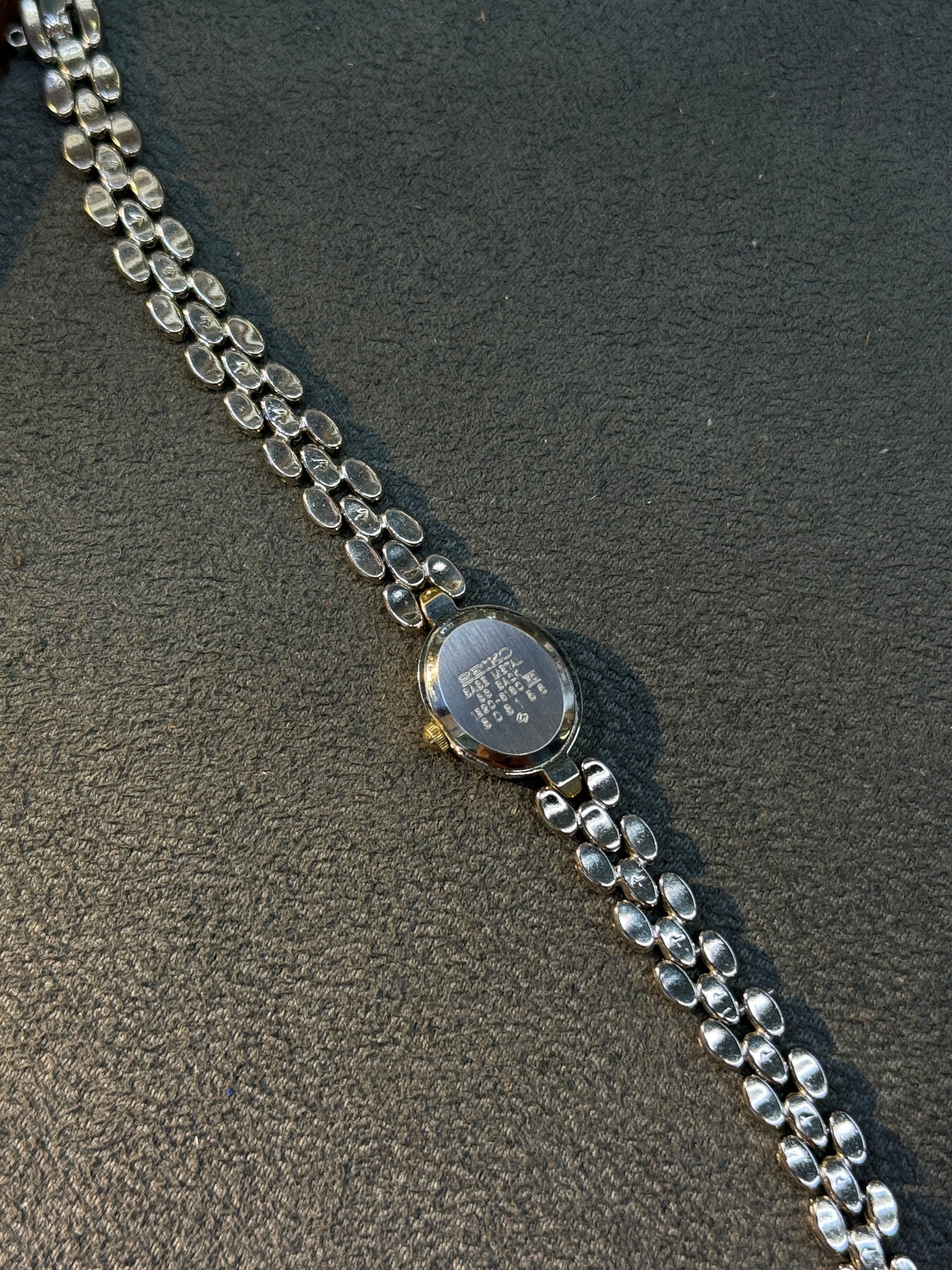 【Rare】Vintage 1980s Seiko Gold Tone Oval Case blue gemstone Bracelet Quartz Watch