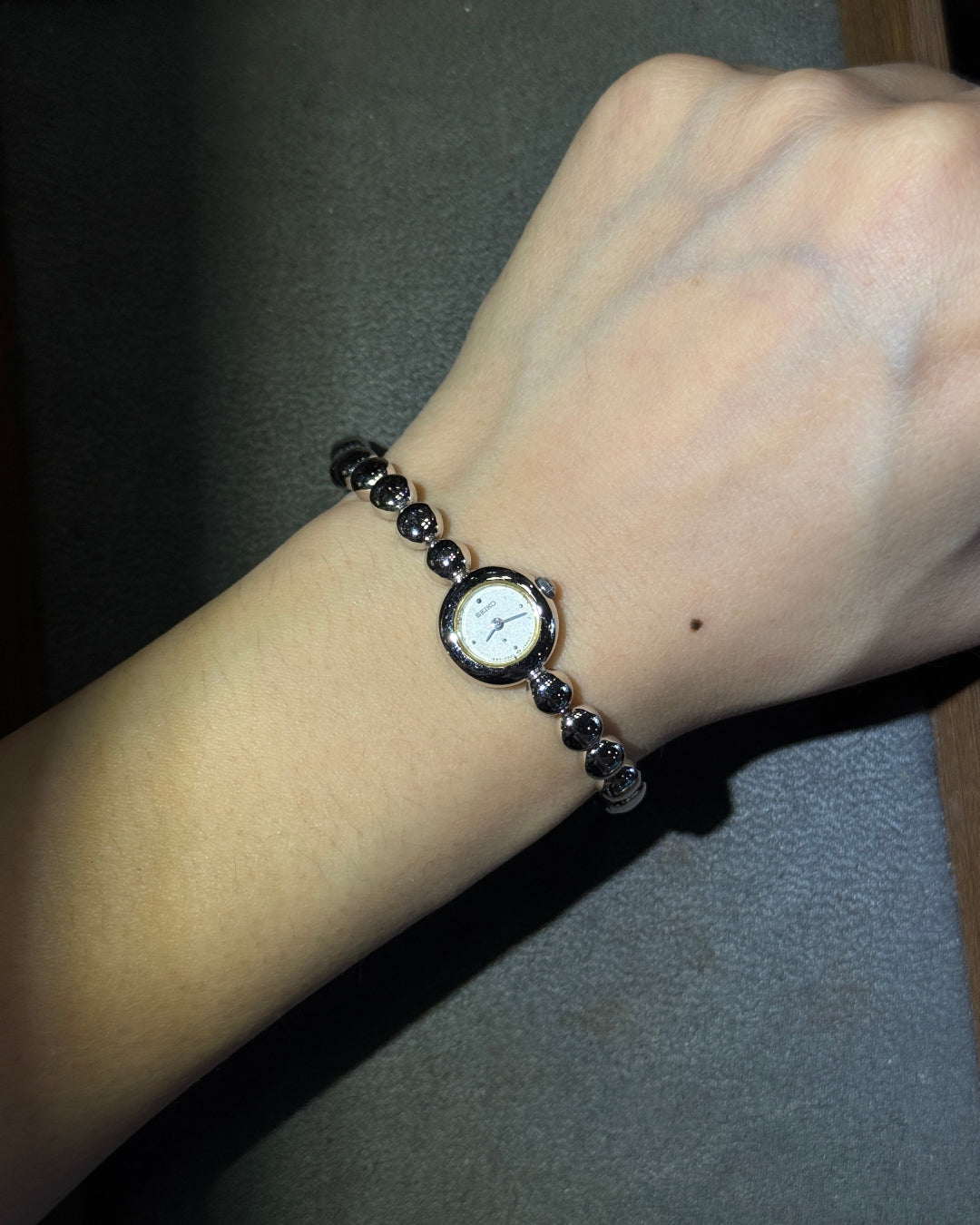 1985 Seiko Silver bean bracelet quartz watch 1e20-0077