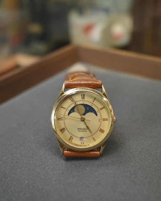 Vintage Seiko 7434-7000 moonphase Roman Date Quartz watch