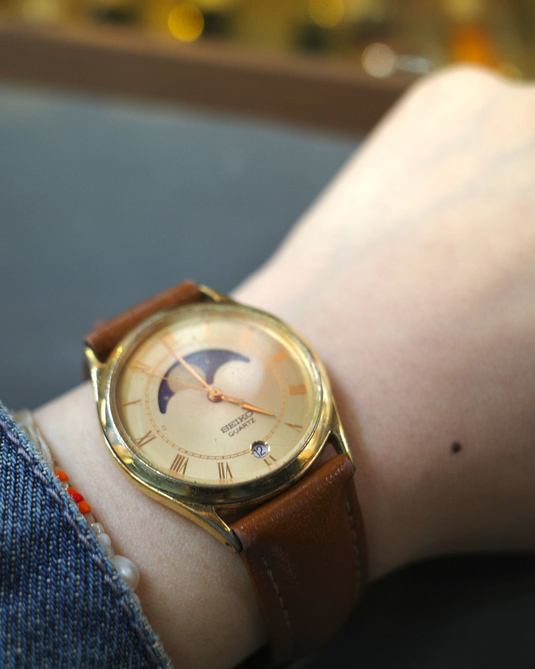 Vintage Seiko 7434-7000 moonphase Roman Date Quartz watch