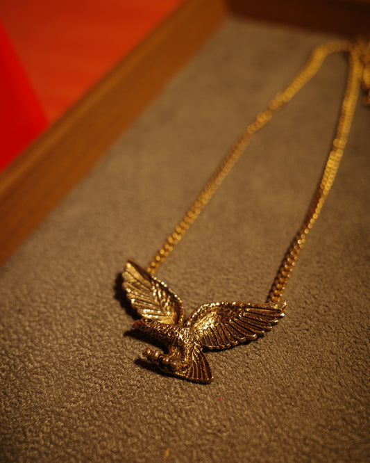 AVON 1982's Eagle Pendant necklace