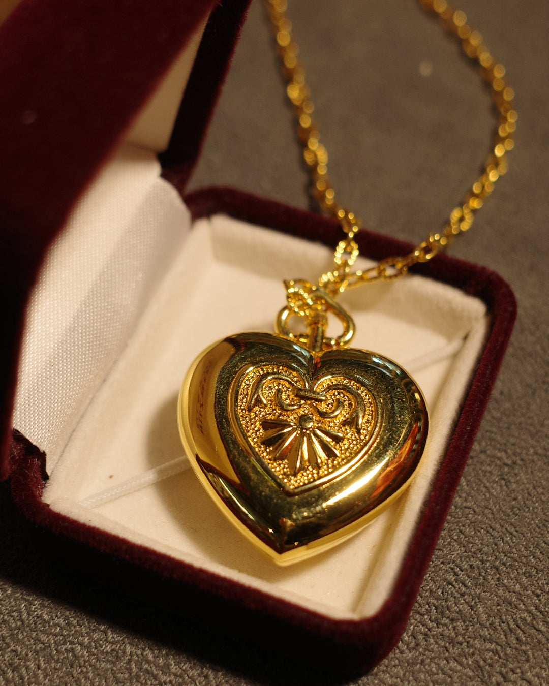 AVON Heart shaped pocket necklace watch