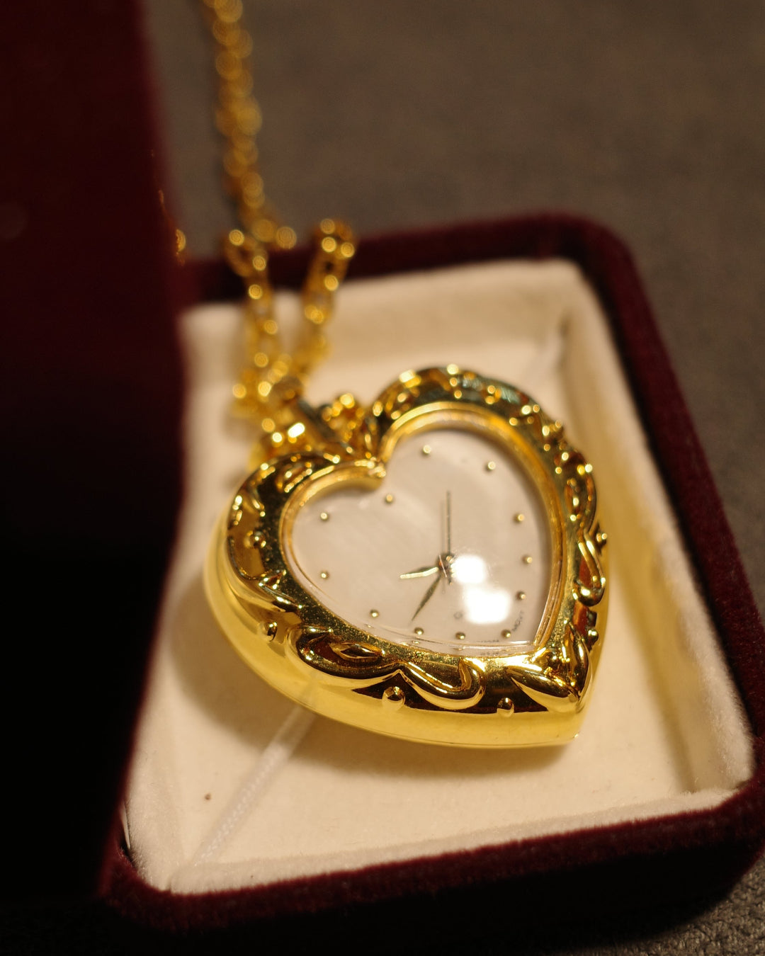 AVON Heart shaped pocket necklace watch