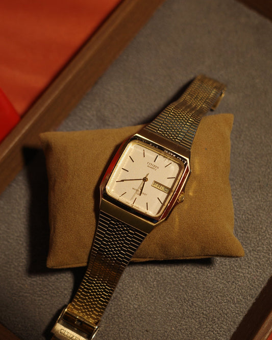 Citizen Crystron Quartz 5500-F50077 Day/Date Watch