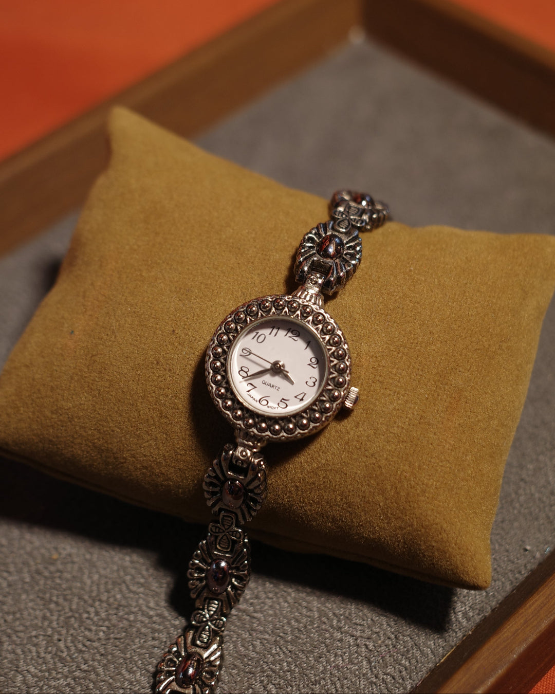 LA Express Bracelet Sliver tone Watch